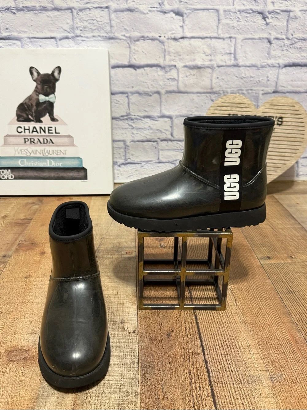 UGG Classic Clear Mini Boots Sheepskin Waterproof Black 7 slip on ankle Rain